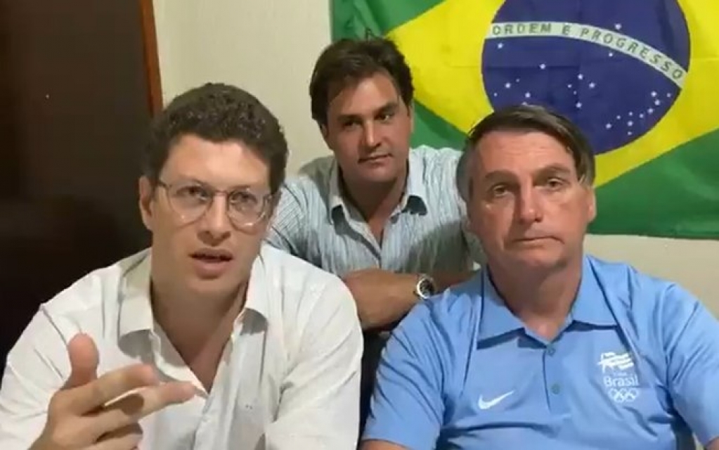 Justiça suspende decisão de Salles que acabou com proteção a manguezais