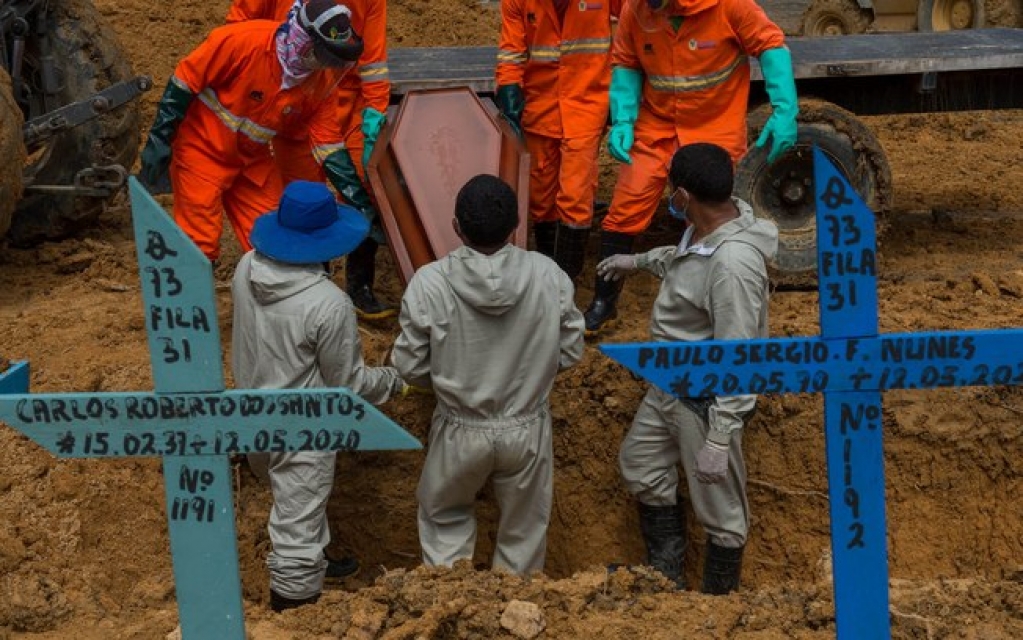 Brasil volta a registrar mais de mil mortes por Covid-19 em 24 horas