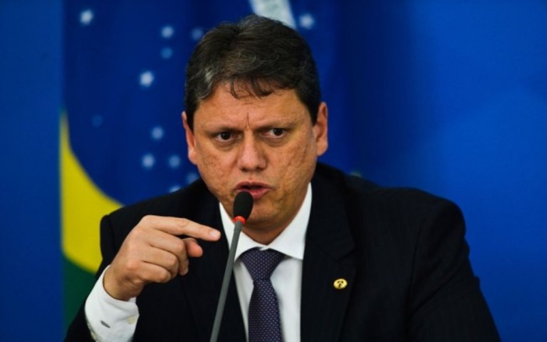 Governo quer cortar R$1,4 bi da educação e investir R$ 3,3 bi em obras