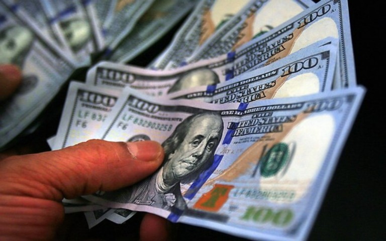 Dólar fecha a semana em alta de 0,29% e vai a R$5,67
