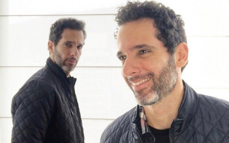 No ar em Malhação, Mouhamed Harfouch reestreia monólogo on-line "Homem de Lata"