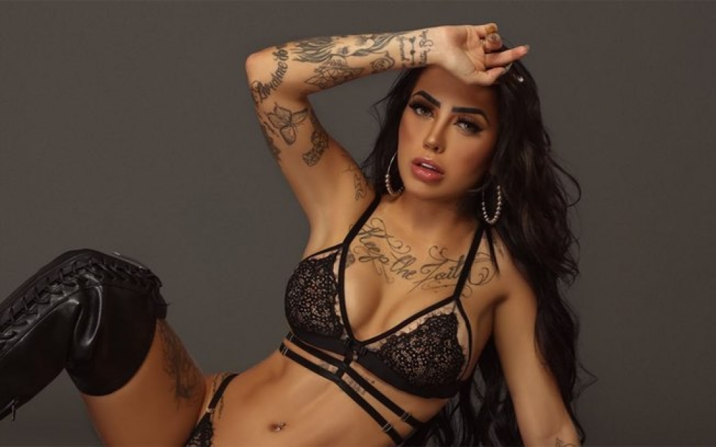 "A Fazenda 2020": Mc Mirella revela ter feito vídeos íntimos no pré-confinamento