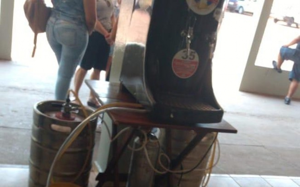 Empresário pede que chope seja servido em seu velório Empresário pede que chope seja servido em seu velório