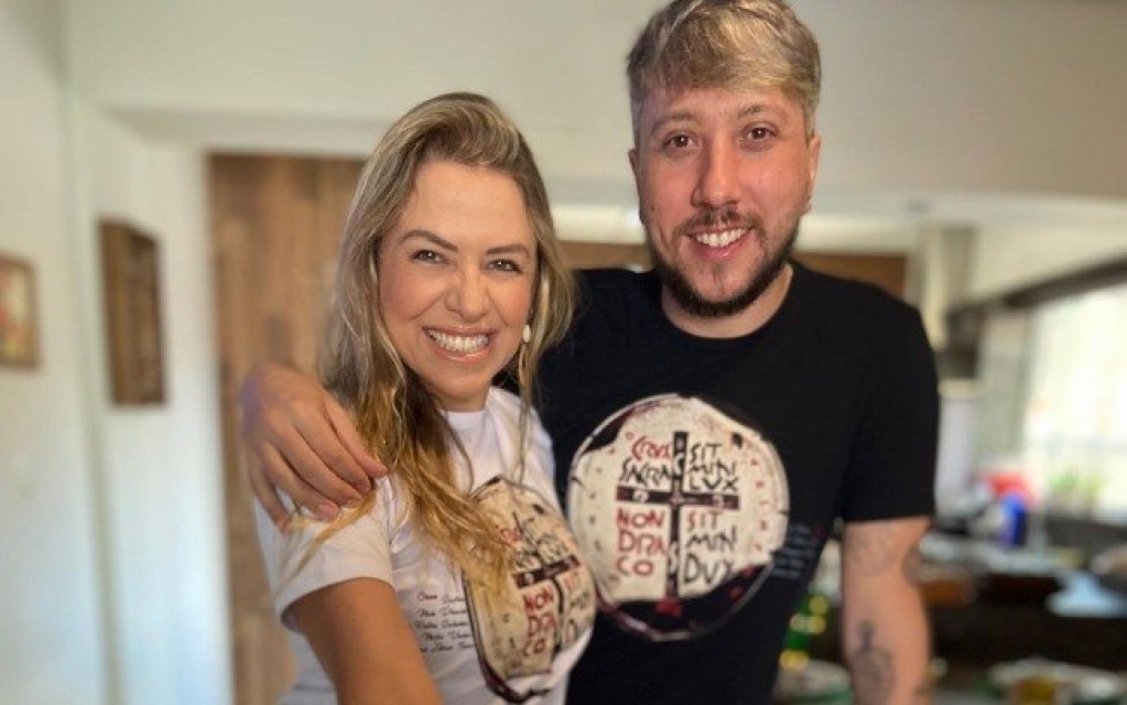 Viúva de baterista do Lagum, morto após show, anuncia gravidez