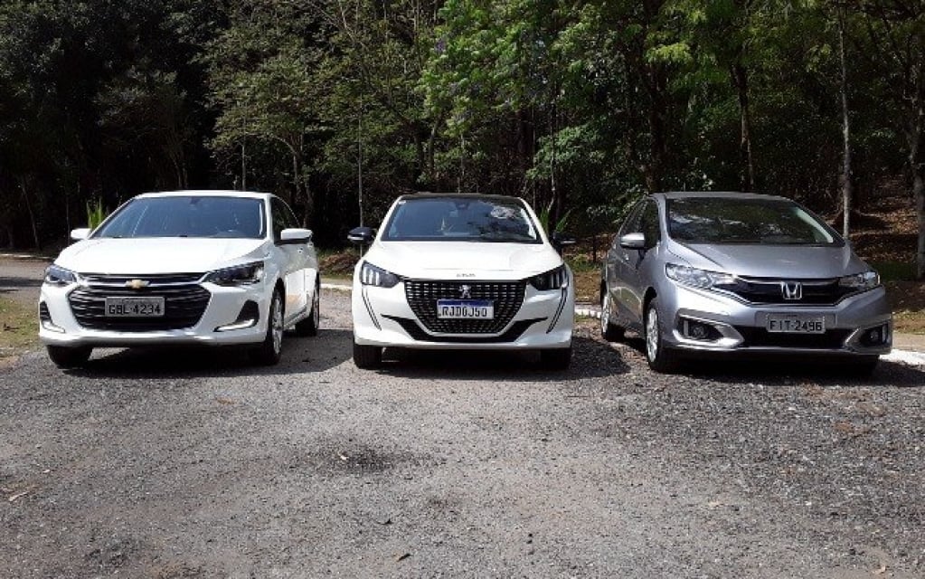 Novo Peugeot 208 encara Chevrolet Onix e Honda Fit