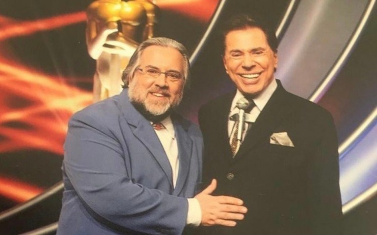 Leão Lobo diz para Lívia Andrade: "Você reparou que sempre somos nós três?"