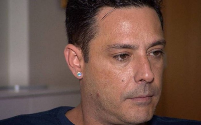 Cantor Vavá revela luta contra o álcool na pandemia: "Passei por um psiquiatra"