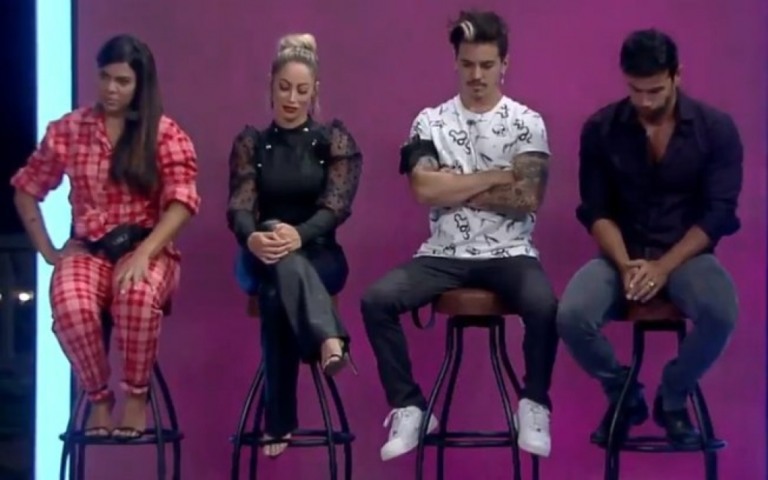 "A Fazenda 12": programa termina com Biel, Carol, Mariano e Tays na roça