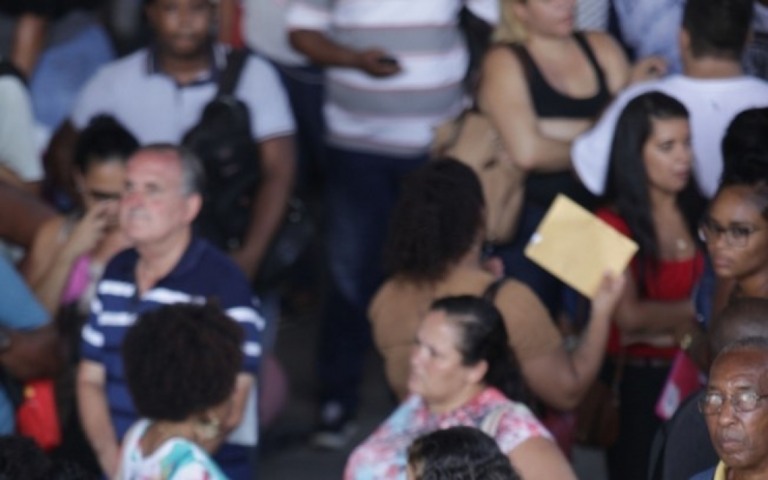 Contrato suspenso e jornada reduzida atingem mais de 9 milhões de trabalhadores