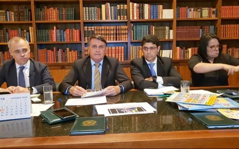 Caso Chico Rodrigues não tem "nada a ver" com o governo, diz Bolsonaro