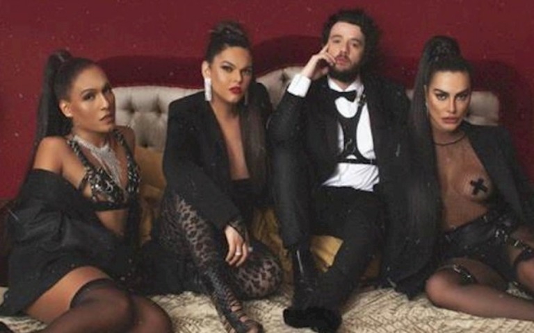 As Baías se unem à cantora Cleo na sedutora faixa "Você é do Mal"
