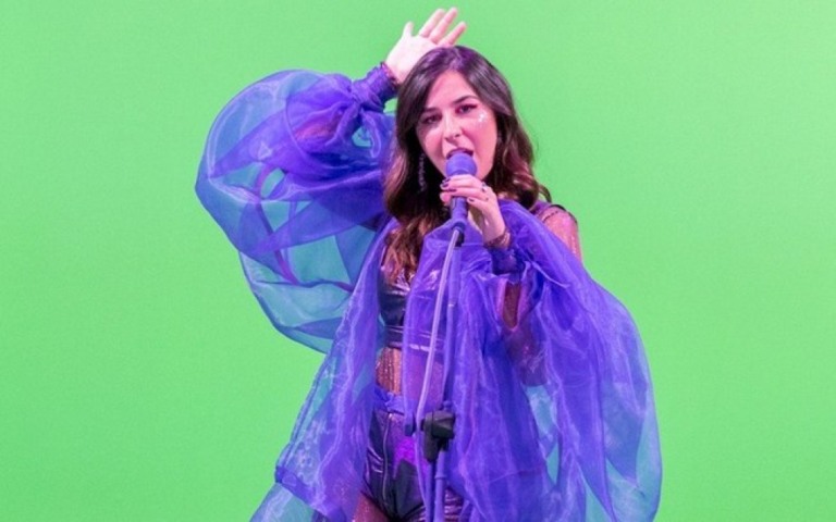 Luiza Dam lança remix de "Partiu Pra Outra", assinado por DJ Flakke