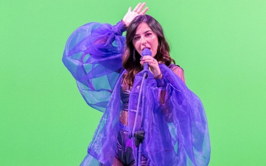Luiza Dam lança remix de "Partiu Pra Outra", assinado por DJ Flakke Luiza Dam lança remix de "Partiu Pra Outra", assinado por DJ Flakke