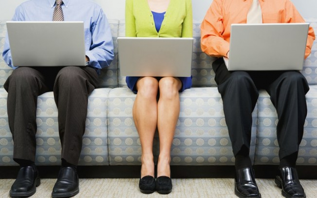 Trabalhadores têm medo de contato com pessoas que não seguem regras de segurança