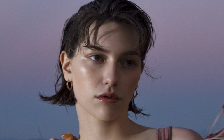 King Princess lança single e clipe de "Only Time Makes It Human"