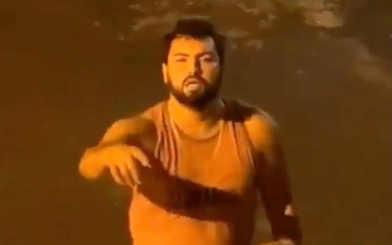 Homem que espancou a namorada em Ilhéus se entrega à polícia e vai para presídio