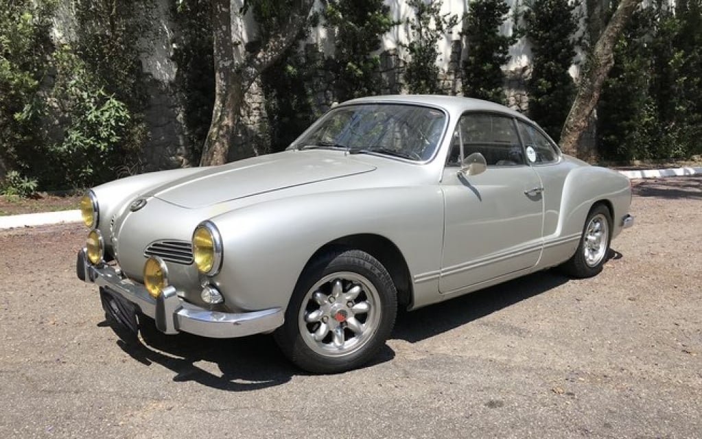 Karmann-Ghia Dacon traz estilo e veneno de época