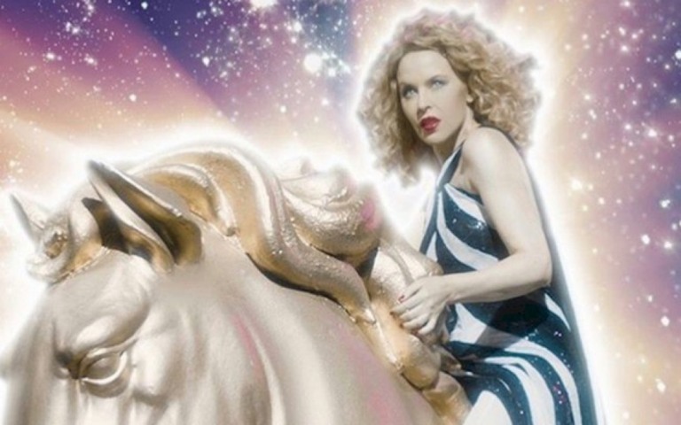 Kylie Minogue lança "I Love It", nova faixa de seu próximo álbum