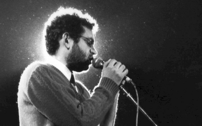 Renato Russo: polícia encontra versões inéditas de música do cantor