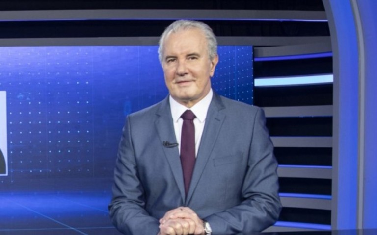 Em meio à pandemia, jornalistas idosos da Record voltam ao trabalho Em meio à pandemia, jornalistas idosos da Record voltam ao trabalho