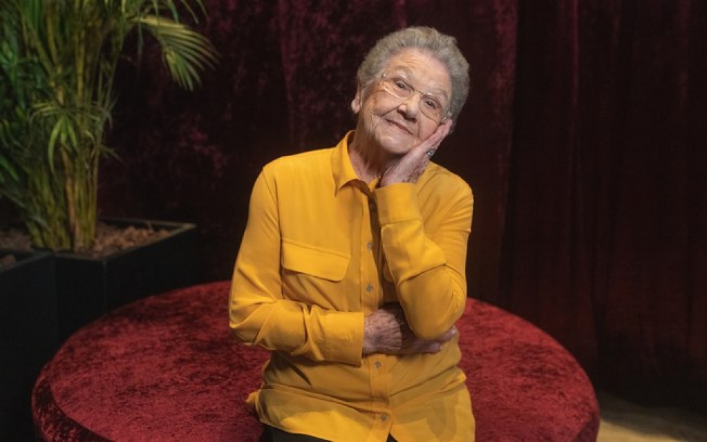 Aos 89 anos, apresentadora Palmirinha é internada em São Paulo
