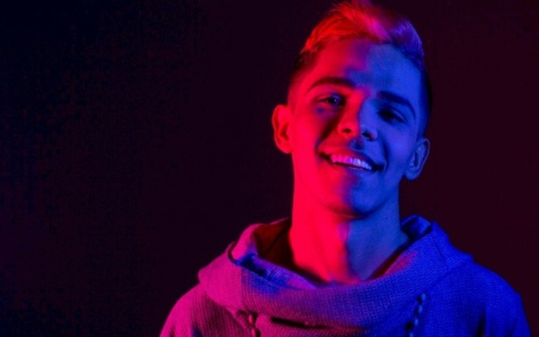 Niack lança "Vem na Tremidinha", seu primeiro single pela Warner Music