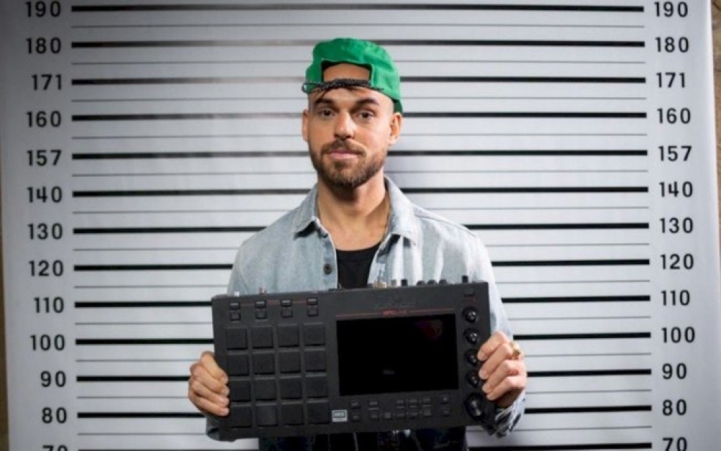 Papatinho reúne nomes do trap funk no clipe de "Lance Criminoso" Papatinho reúne nomes do trap funk no clipe de "Lance Criminoso"