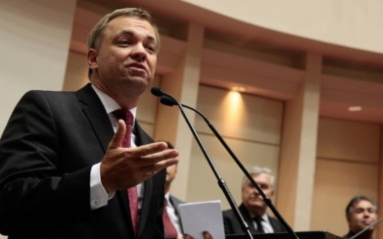 Prefeito de Florianópolis é acusado de estupro e se defende: 'ato consensual'