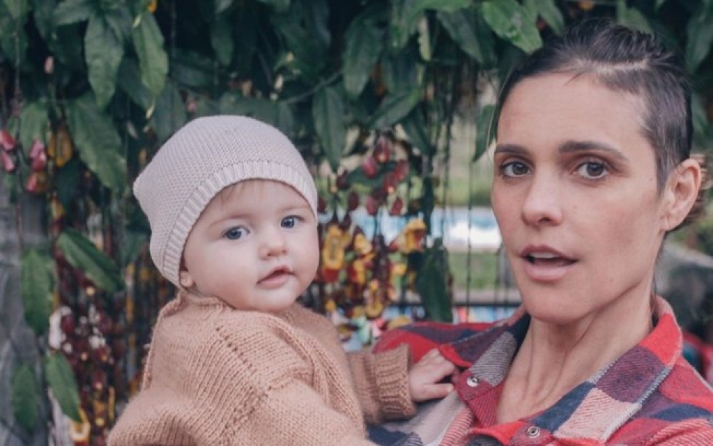 Fernanda Lima posta comemorando 1 ano da filha: "Jamais soltarei sua mão" Fernanda Lima posta comemorando 1 ano da filha: "Jamais soltarei sua mão"