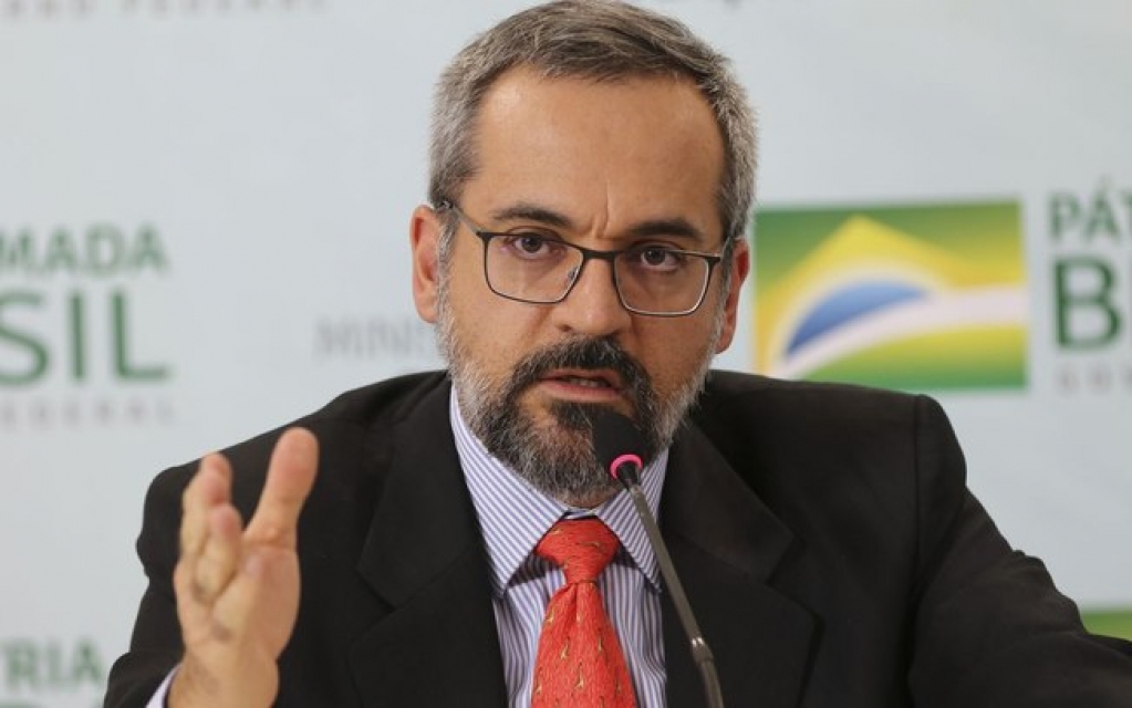 Ex-ministro Abraham Weintraub é reeleito diretor-executivo do Banco Mundial