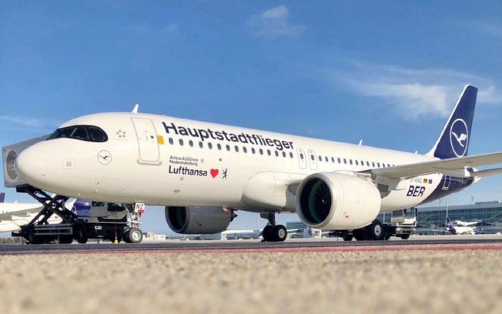 Novo aeroporto de Berlim é inaugurado com voos especiais