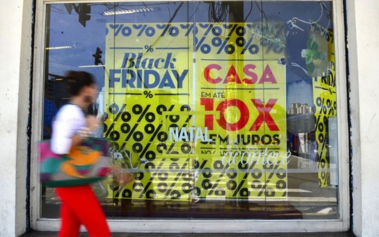 Black Friday 2020 deve ser a mais digital, mas como serão os descontos?
