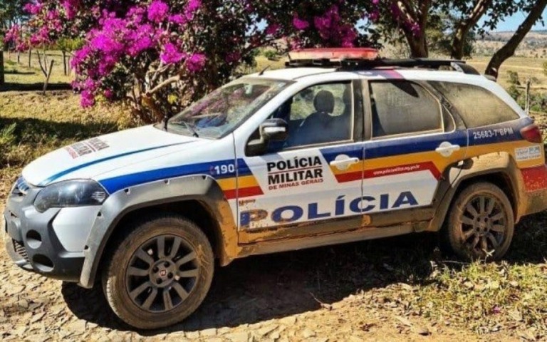 Mulher é espancada com cadeira após descobrir traição e confrontar o marido