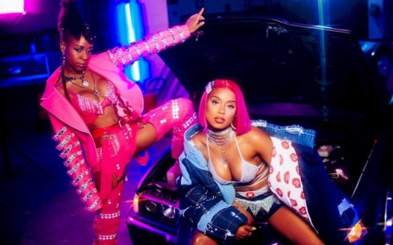 MC Rebecca e Karol Conka lançam clipe de "A Preta é Braba" MC Rebecca e Karol Conka lançam clipe de "A Preta é Braba"
