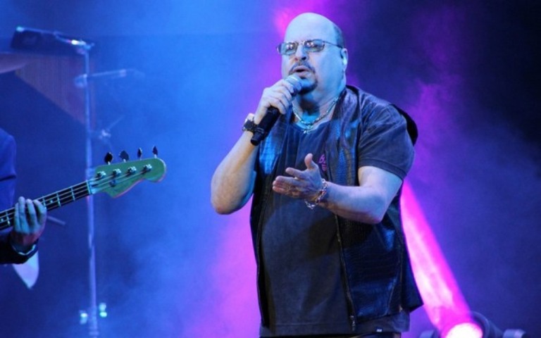 Paulinho, vocalista do Roupa Nova, está com Covid-19