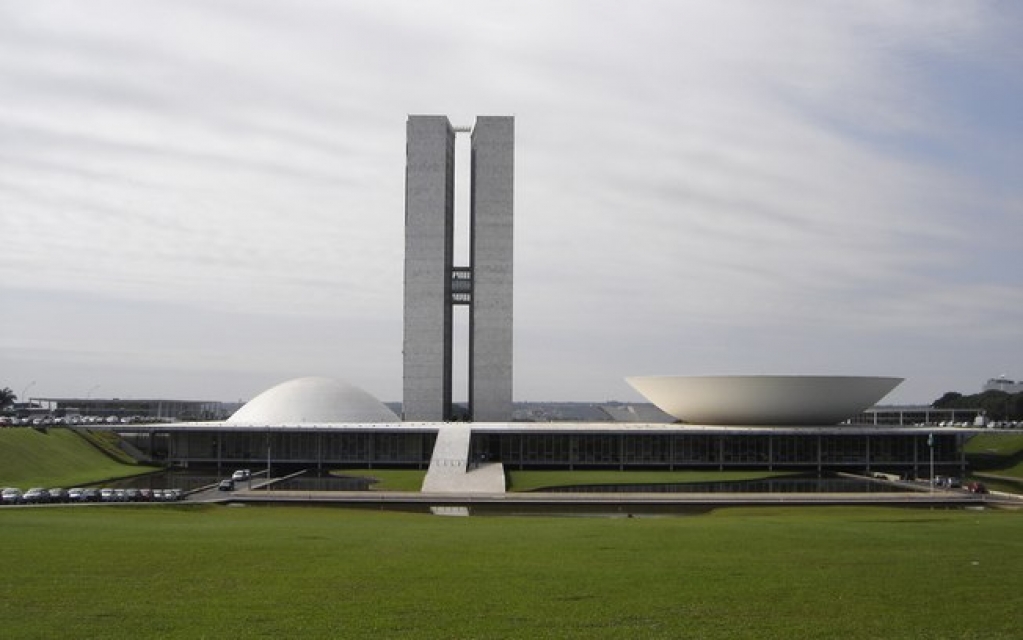 Deputados derrubam veto de Bolsonaro à desoneração da folha; texto vai ao Senado