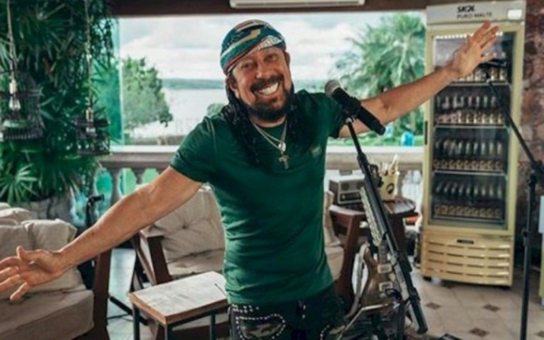 Bell Marques apresenta turnê "Vumbora Amar" em São Paulo