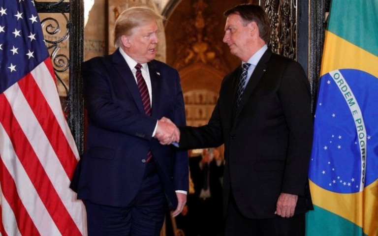 Bolsonaro afirma que Trump "não é a pessoa mais importante do mundo"
