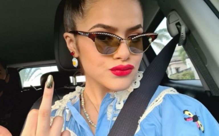 Maisa "janta" internauta que a atacou na internet: "Sou mulher e não humorista"