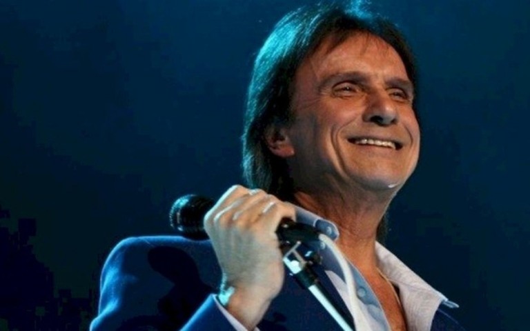 Roberto Carlos: prefeitura de São Paulo pede penhora de bens do cantor