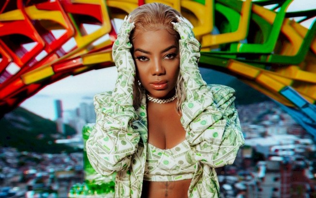 Ludmilla alcança o topo do iTunes com "Rainha da Favela"