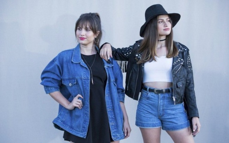EXCLUSIVO: confira o teaser de "Mó Confusão", novo single de Júlia & Rafaela EXCLUSIVO: confira o teaser de "Mó Confusão", novo single de Júlia & Rafaela