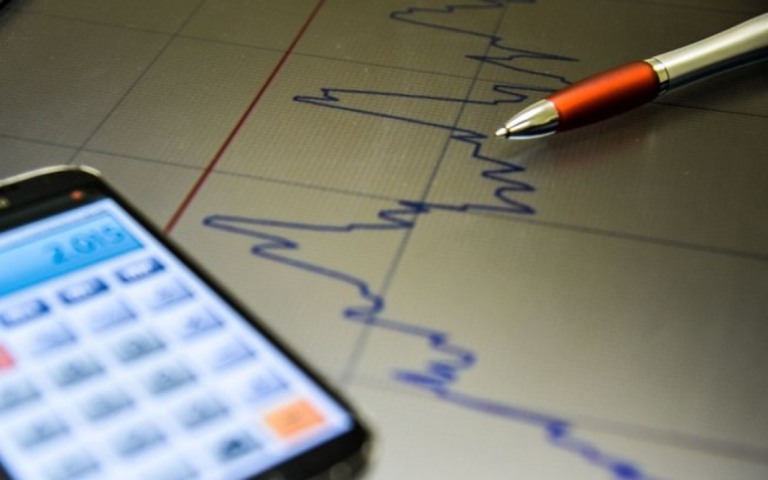 Fitch mantém perspectiva negativa para nota do Brasil