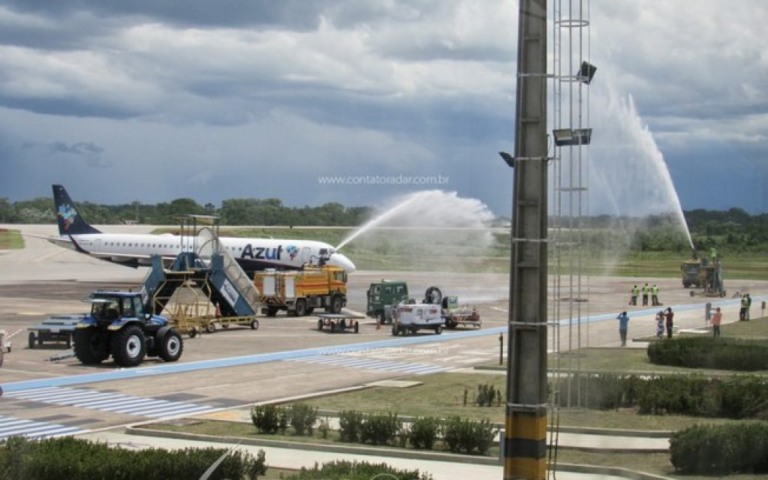 Azul inicia operações cargueiras regulares para Rio Branco com Embraer 195