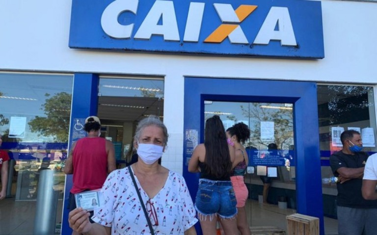Caixa libera saques do auxílio a 7,4 milhões neste sábado; veja quem tem direito