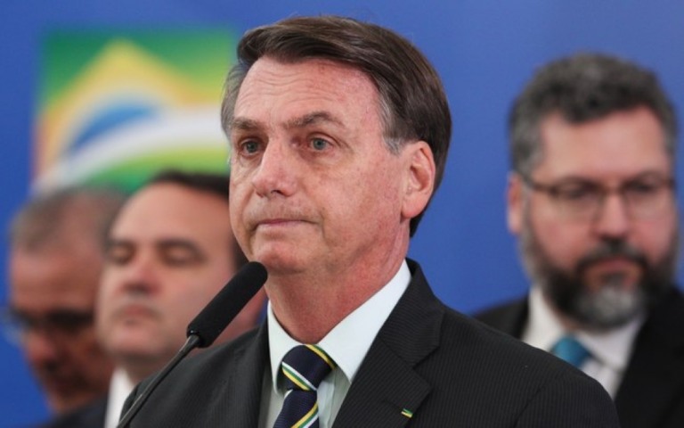 Bolsonaro anuncia pagamento de energia retroativo no Amapá