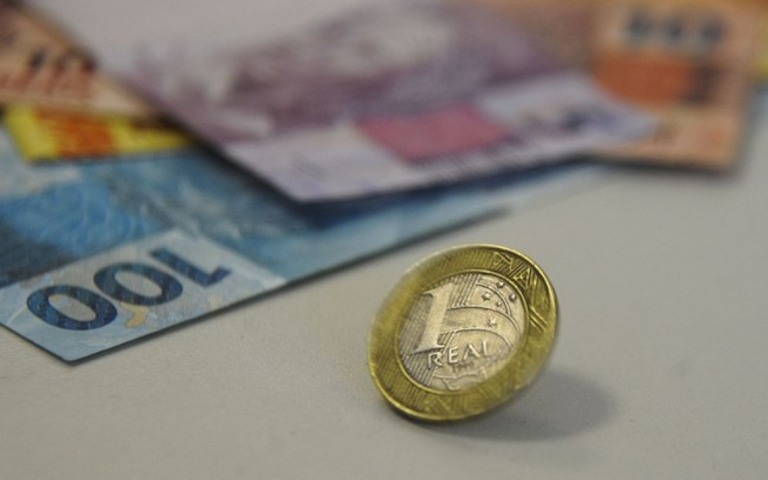 Dívida Pública Federal sobe 2,47% em outubro