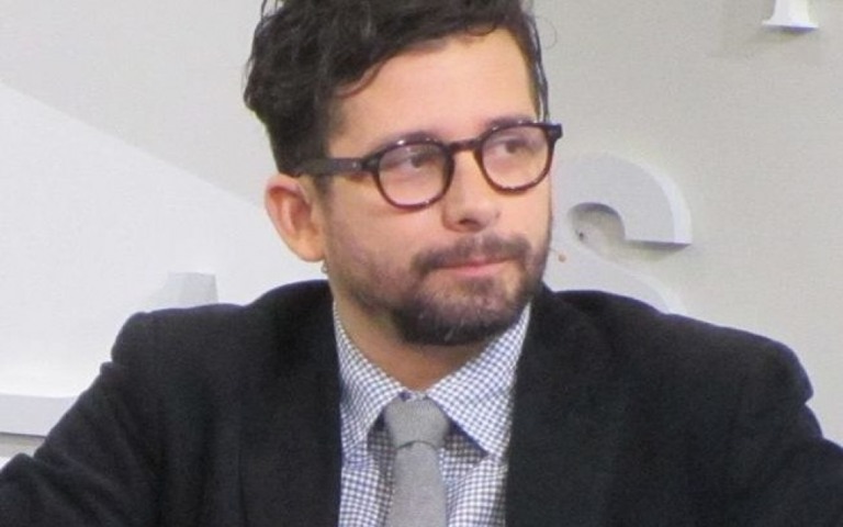 Juiz manda excluir do Twitter conta de escritor que protestou contra a Universal