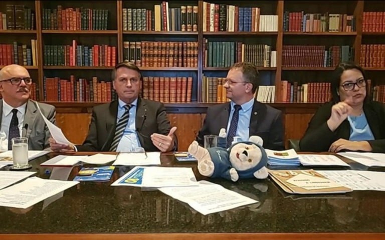 Bolsonaro: plano de imunização contra Covid-19 está "praticamente pronto"