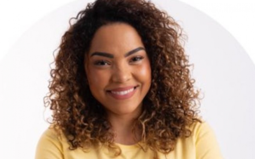 Prefeita eleita em São Paulo sofre racismo nas redes sociais: "Cara de favelada" Prefeita eleita em São Paulo sofre racismo nas redes sociais: "Cara de favelada"